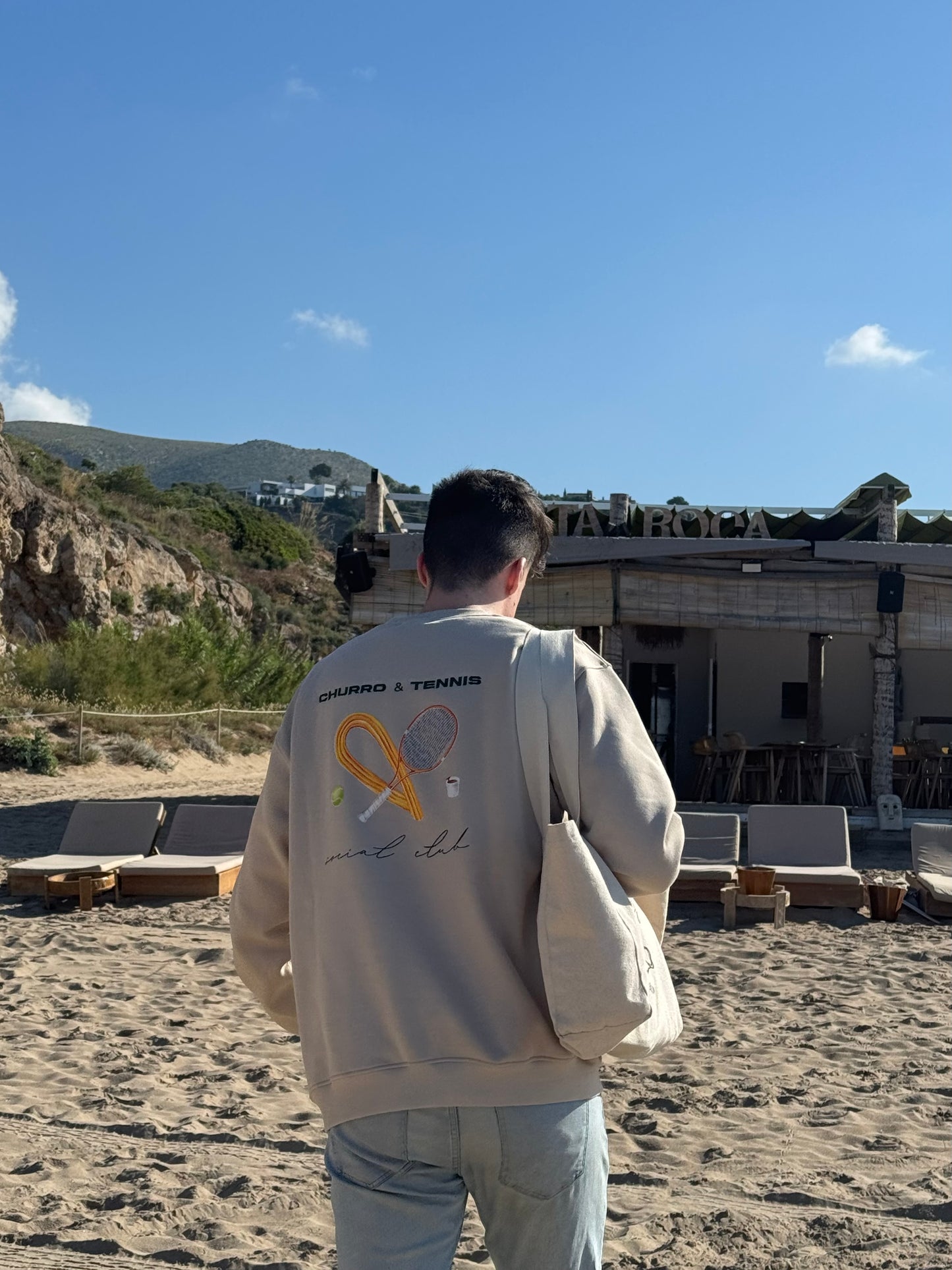 Sudadera Churro y Tenis en Beige