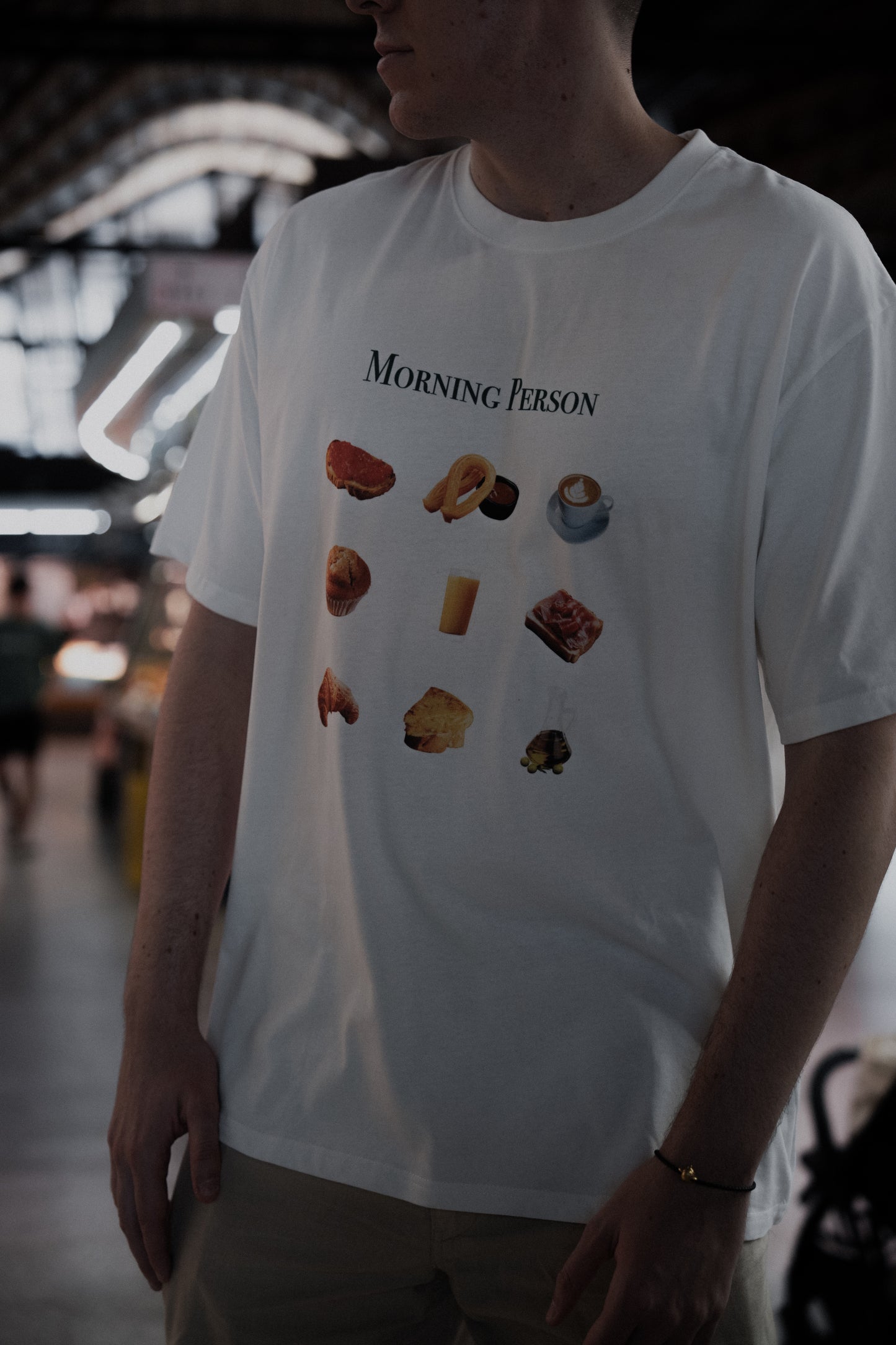 Camiseta "Morning Person" color Blanco
