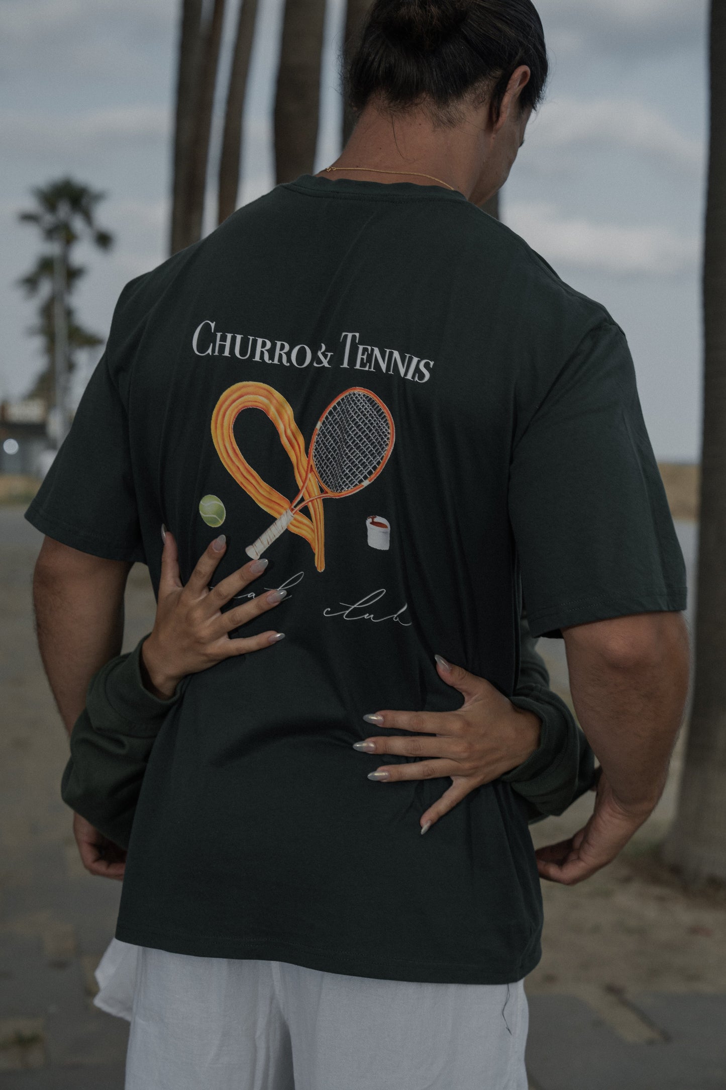 Camiseta Churro y Tenis Club en color Verde oscuro