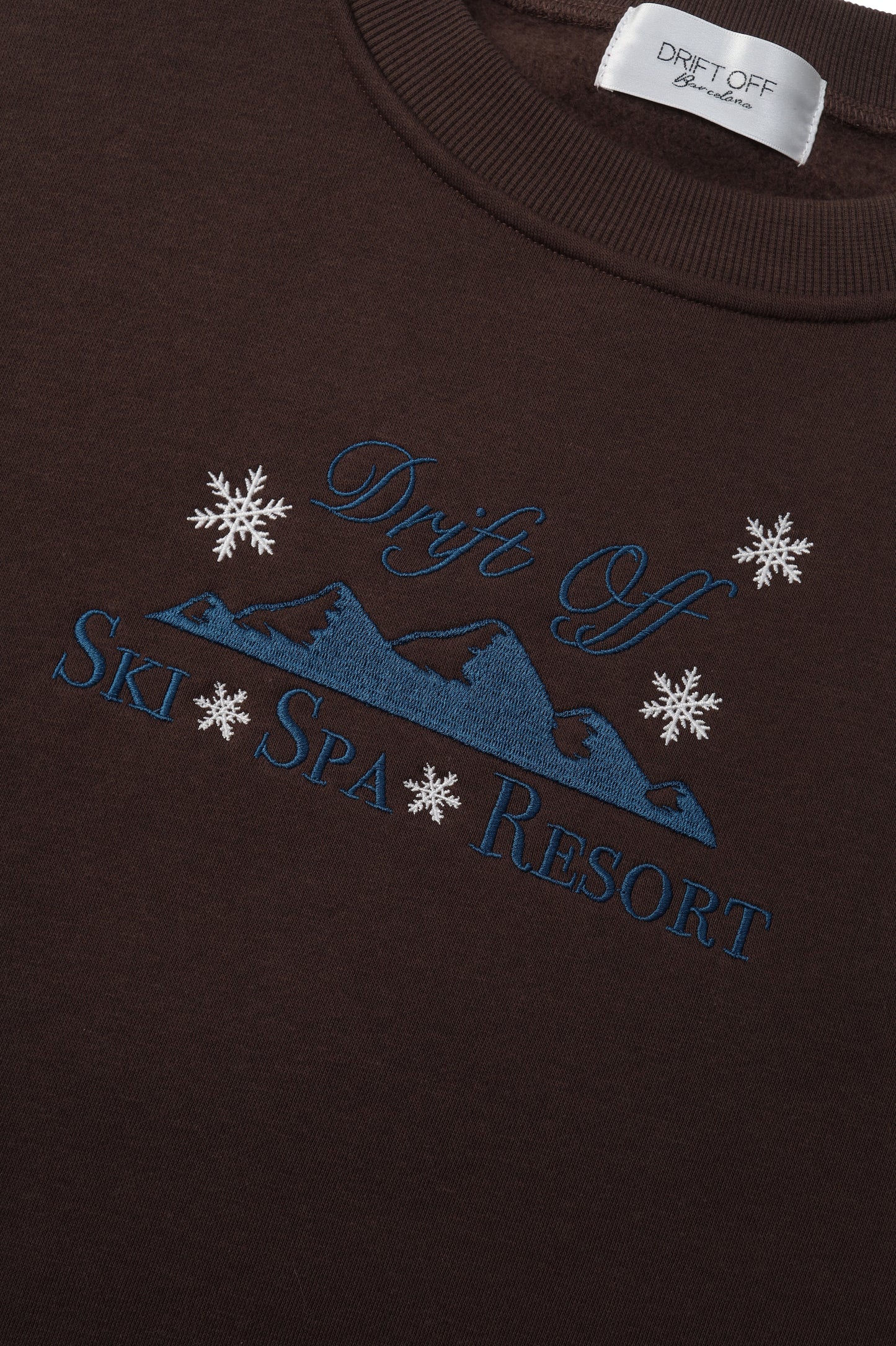 Sudadera Ski Spa Resort en color Chocolate